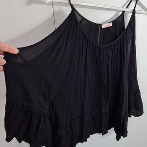 Maronie Cold Shoulder Top Size L